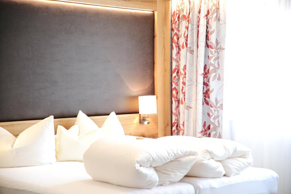Hotel Arnika Ischgl Ngoại thất bức ảnh