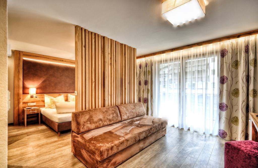 Hotel Arnika Ischgl Ngoại thất bức ảnh