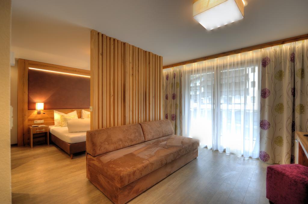 Hotel Arnika Ischgl Ngoại thất bức ảnh